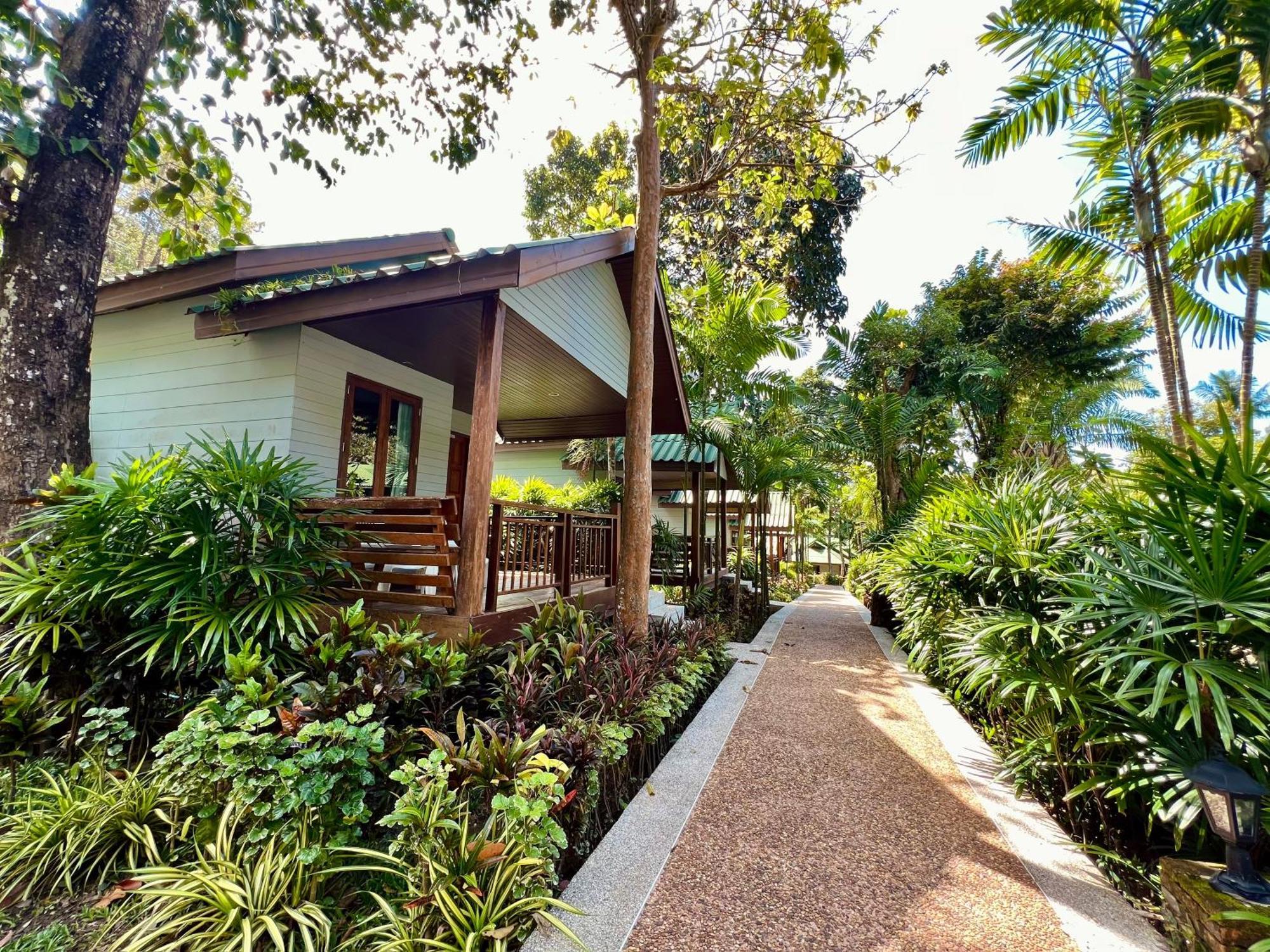 Dream Valley Resort, Tonsai Beach Exterior photo